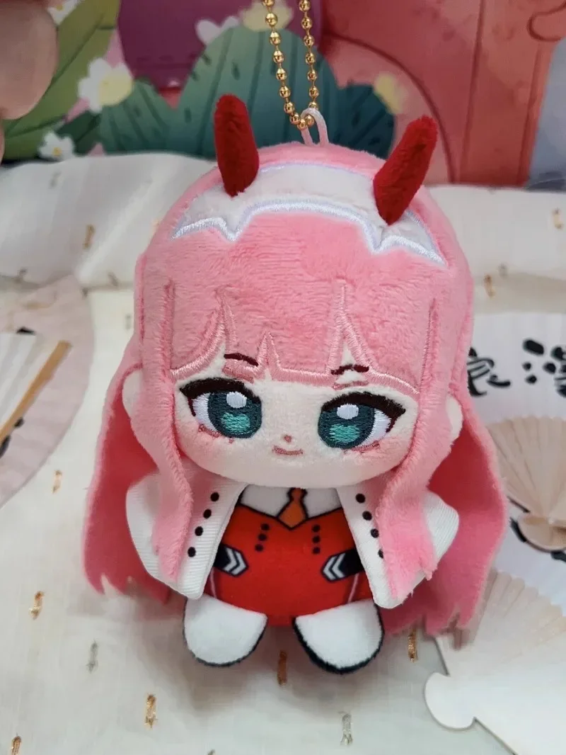 Брелок для ключей с ушками и хвостом из мягкого плюша Zero Two 12 см