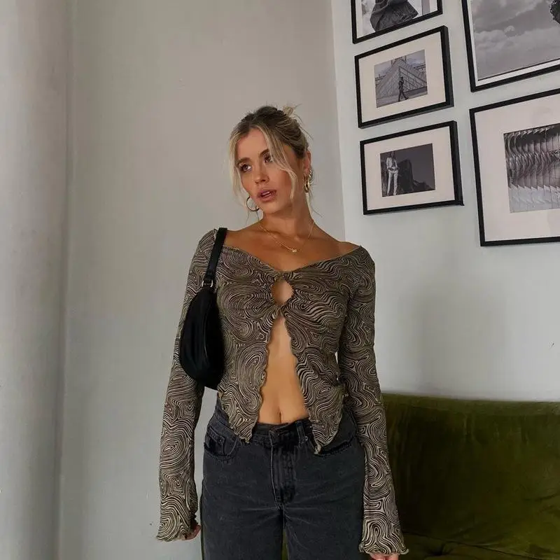 

2023 Summer Fashion Print Top Sexy V-Neck Hollow Out Navel T-Shirt Female