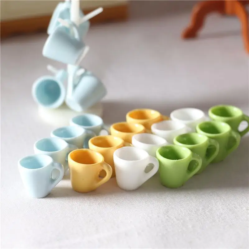 

4pcs Mini Candy Color Mug Dollhouse Water Glass Miniature Food Beverage Items Dolls House Kitchen Accessories Pretend Play Toys