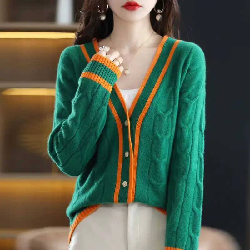 

2022 New Spring and Autumn V-neck Knitted Cardigan Thin Women's Fashion Lazy Style Cashmere Cardigan Tops All-match Coat N82