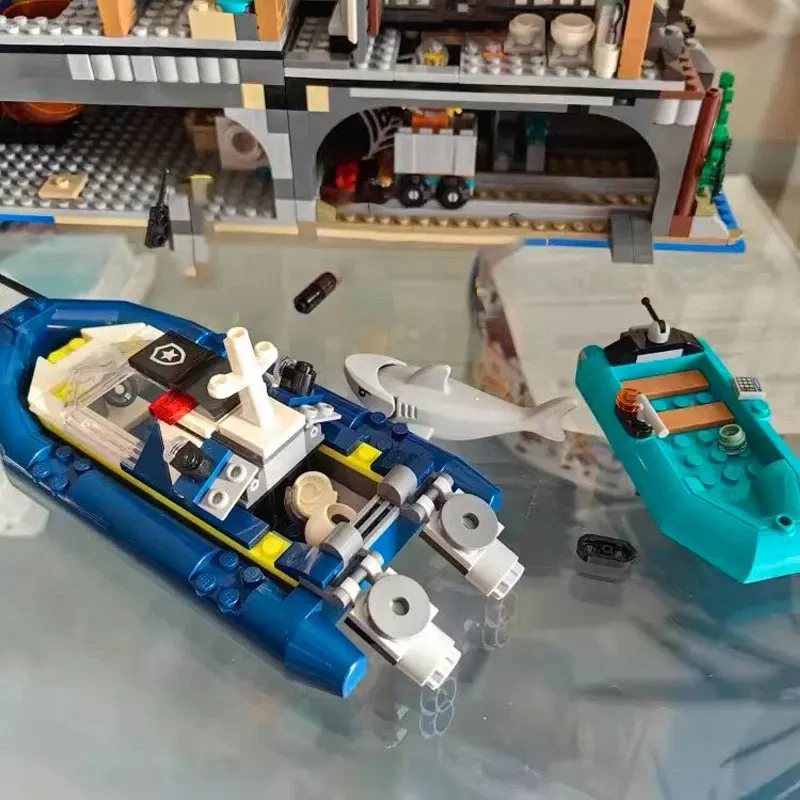 Набор Строительных Блоков City 60419 — Морской Тюремный Остров Полицейский