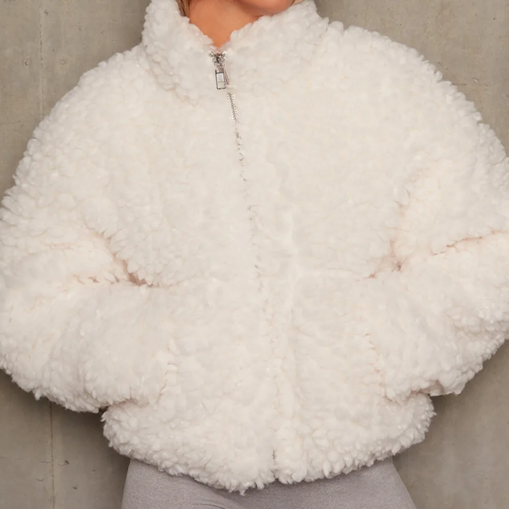 

2021 Autumn Winter Women's Plush Cardigan Short Jacket Thickened