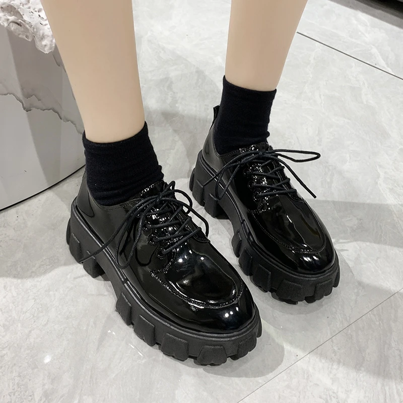 

New Womens Sneakers Shoes Platform Roses Heels 2023 Casual Thick Sole Black Retro PU Rubber Basic Rome Med Hoof Black Sneaker