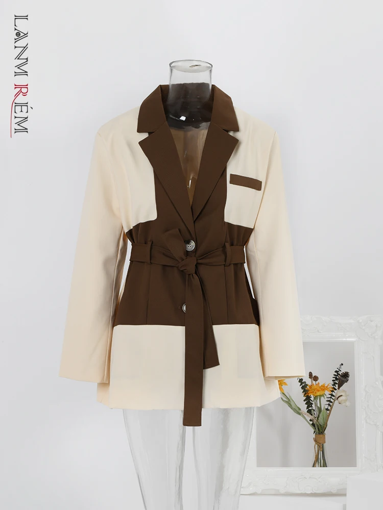 

Пиджак LANMREM женский однобортный, модный винтажный Блейзер контрастных цветов с английским поясом в стиле пэчворк, весна 2024