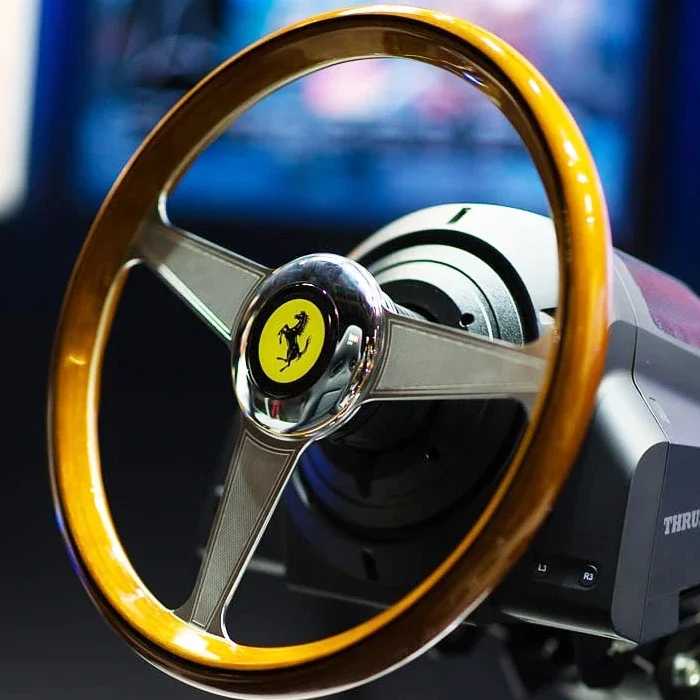 Поверхность рулевого колеса для F1 SF1000 SPARCO R383 P310