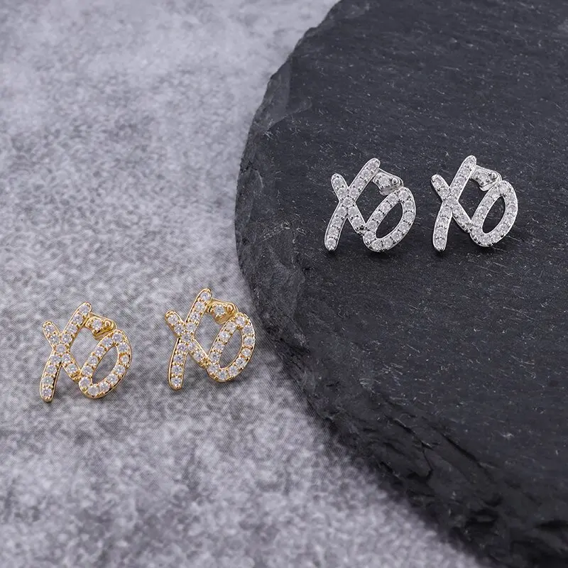 New Hip Hop Ice Out Xo Square Huggie Earrings Cubic Zirconia Hypoallergenic Earrings Jewelry Gifts for Men and Women