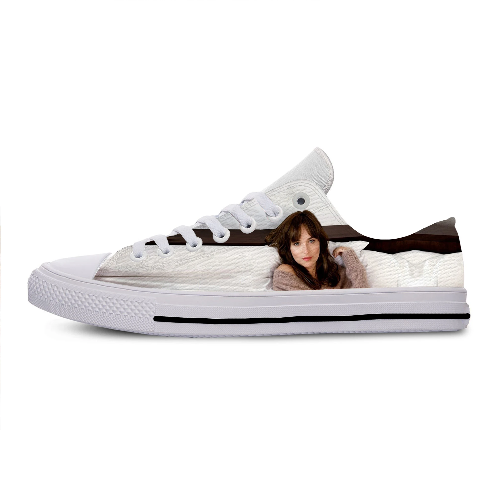 

Hot Cool Fashion New Summer High Quality Sneakers Handiness Casual Shoes Men Women Dakota Johnson Classic Low Top Board Shoes