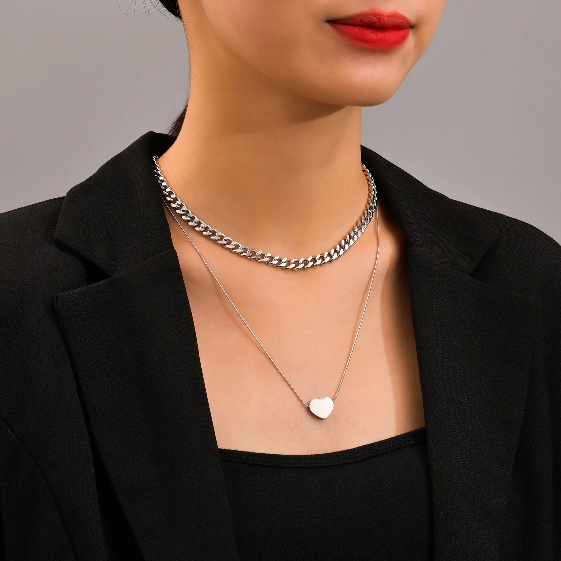 

Silvery Thick Chain Necklace INS Fashion Hip Hop Vintage Design LOVE Heart Pendant On The Neck Party Jewelry