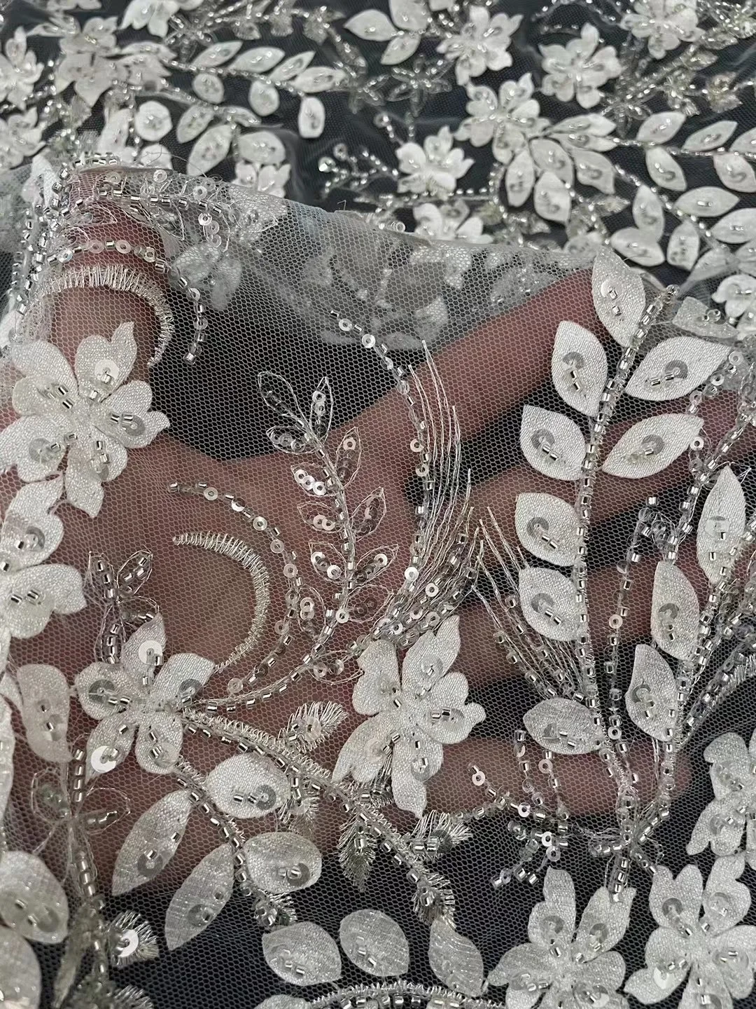 

Кружевная ткань из французского тюля ручной работы с вышивкой бисером и блестками для вечернего платья свадебного платья AXB5627