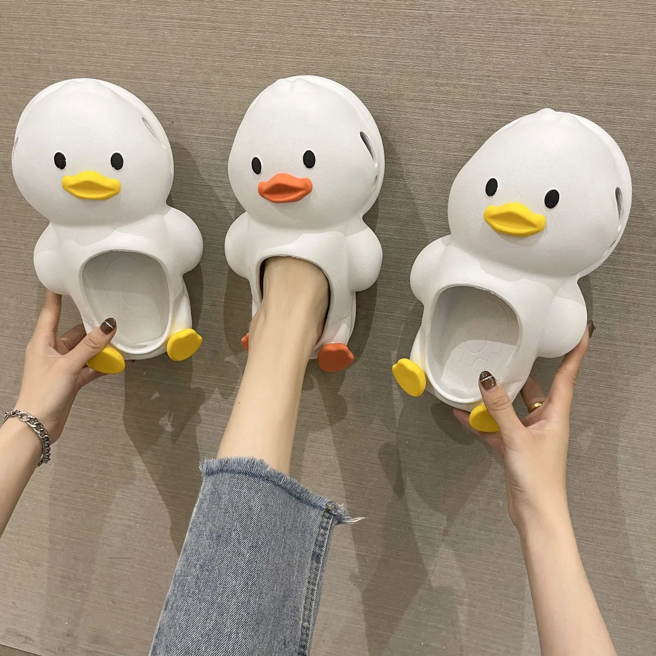 

Cute Shit-feeling Slippers Women Wear 2022 Summer New Students' Thick-soled Sandals with A Pedal Baotou Semi-trailer Shoe