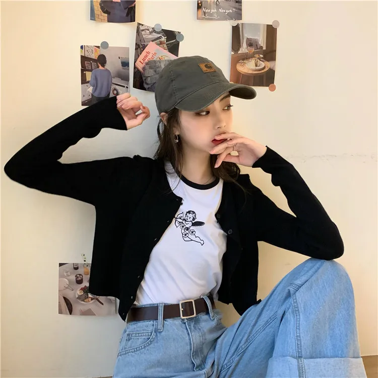 

A Autumn and winter round neck sweater coat women's loose long-sleeved top coat casual pullover is thin