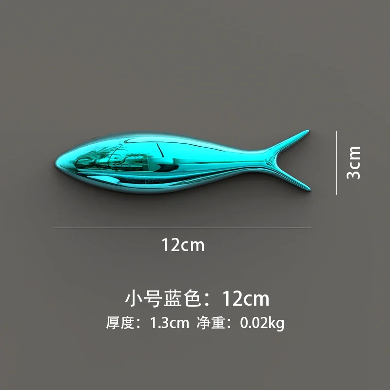 

Рельефное пластиковое украшение стены с рыбой