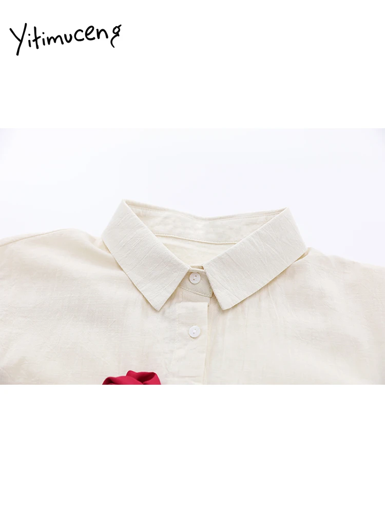 Женская блузка с длинным рукавом белая составного кроя трехмерным украшением в