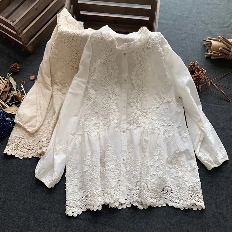 

Japanese Sweet Three-dimensional Embroidered Long-sleeved Shirt Women Loose Hollow-out The Splicing Lace Female Blouse Tops U350