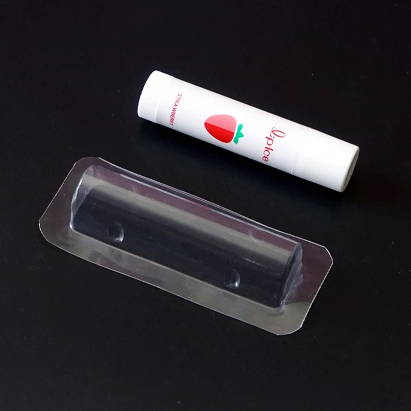 Пластиковый бальзам для губ 25/50 шт. с наклейкой