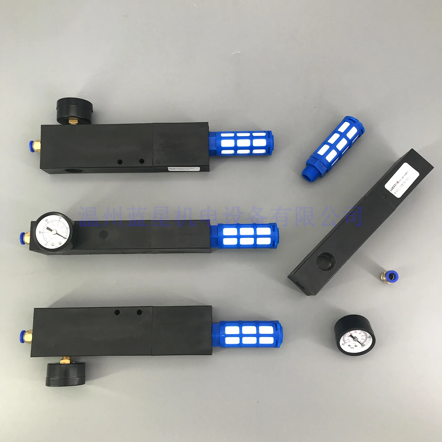 

Многоступенчатый вакуумный генератор с большим потоком, быстрое всасывание до 90 кПа, 4 точки