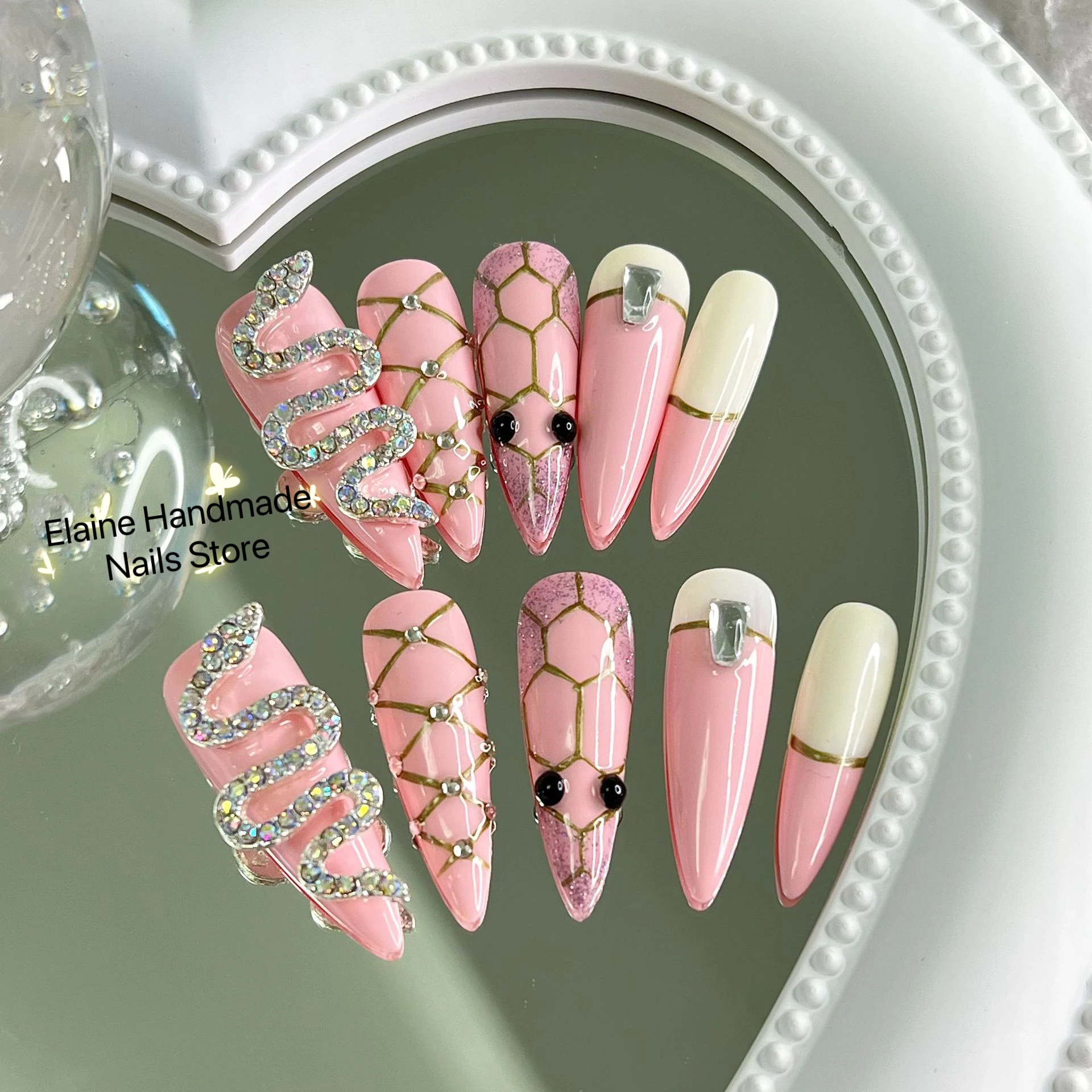 

Pink Snake Art Designs Stiletto False Nails Full Cover Tips Plaid Drawing Rhinestore Press on Nails For Parties