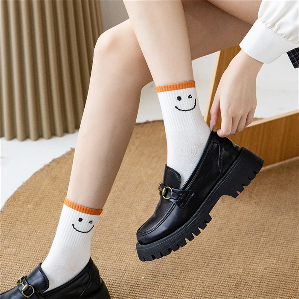 

3 Pairs/lot Cotton Knitting White Long Socks for Women Cute Japanese Style Fashion Smiley Cartoon Sports Casual Socks wholesale