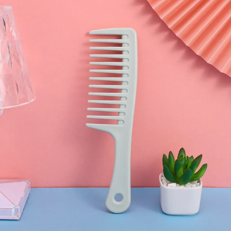 Домашняя расческа для волос с широкими зубьями сетка красная пластиковая без