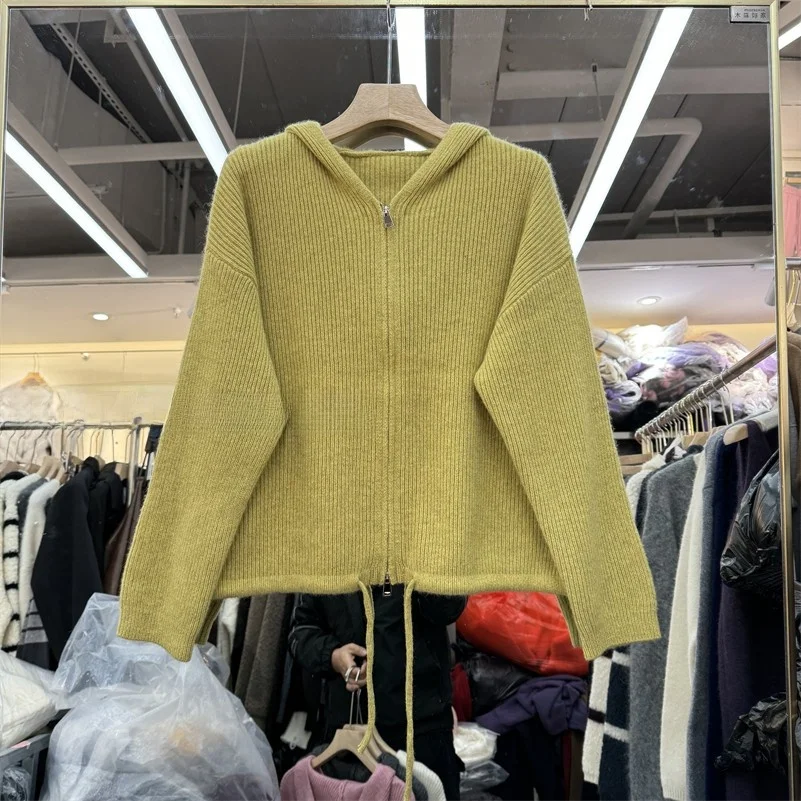 Ozhouzhan 2024 зимние новые европейские товары женская одежда супер красивый свитер с