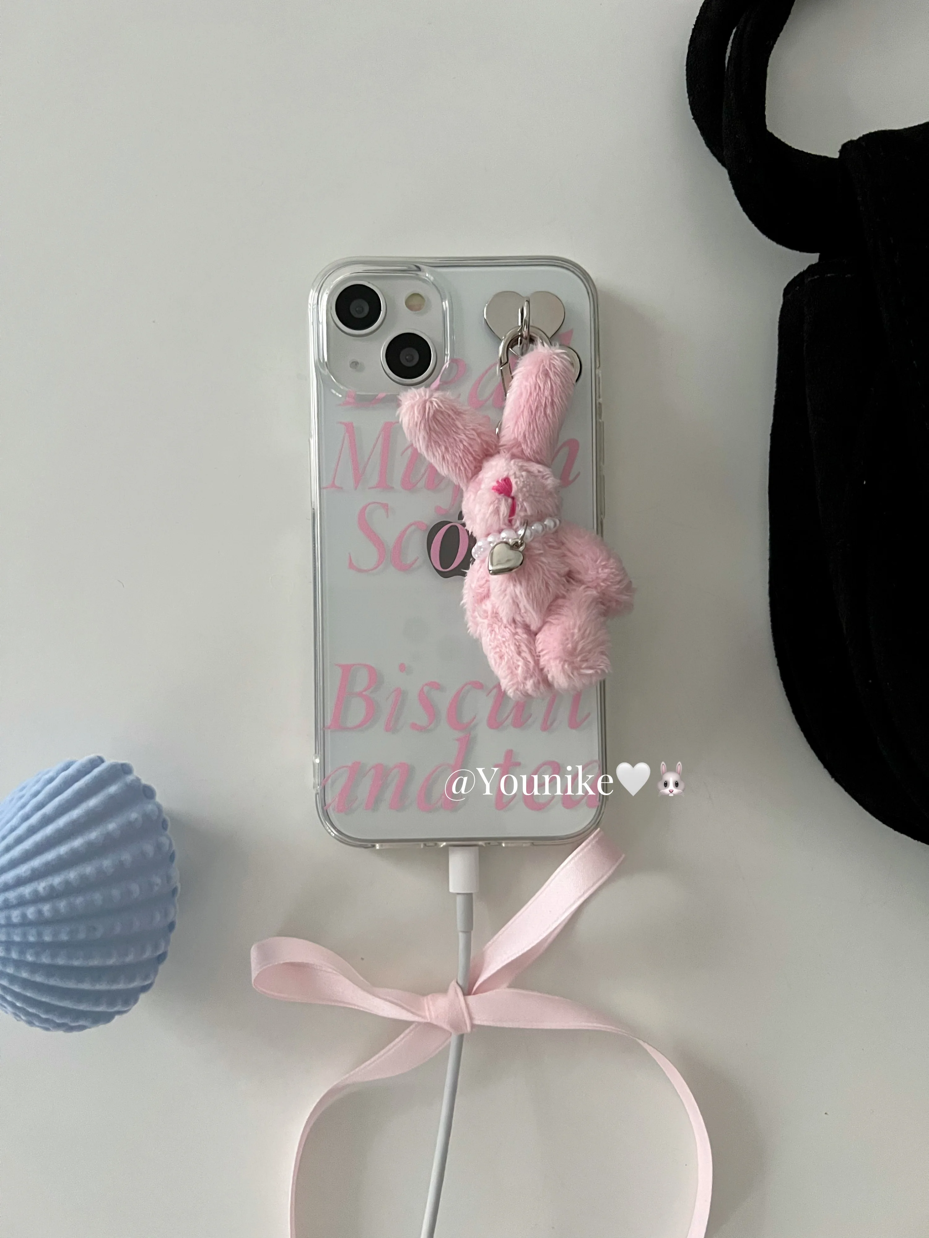 Korean ins pink beaded love rabbit pendant is suitable for iphone13pro/14promax  11/12/14 protective sleeve soft shell