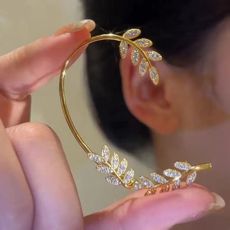

Full Diamond Leaf Earrings Female Detachable Two-wear Ladies Earrings Niche Design Earrings Anime Accessories Jeweler