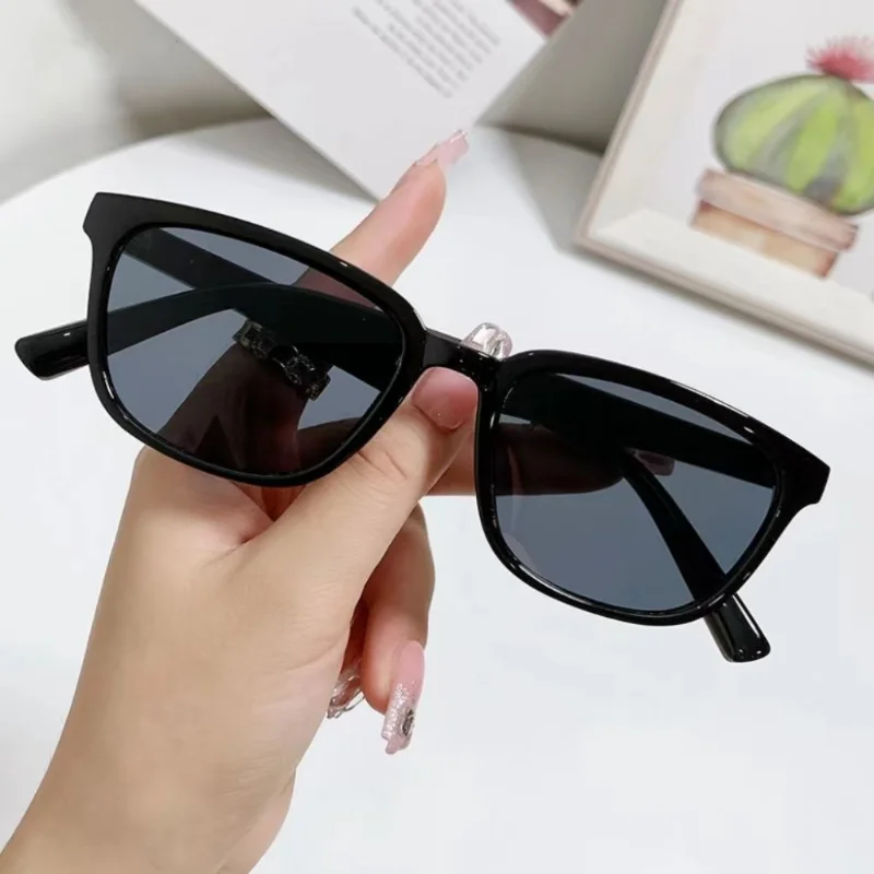 

2023 New Small Rectangle Sunglasses Women's Design Brand Sun GlassesSummer Fashion Women Eyewear UV400 Gafas De Sol