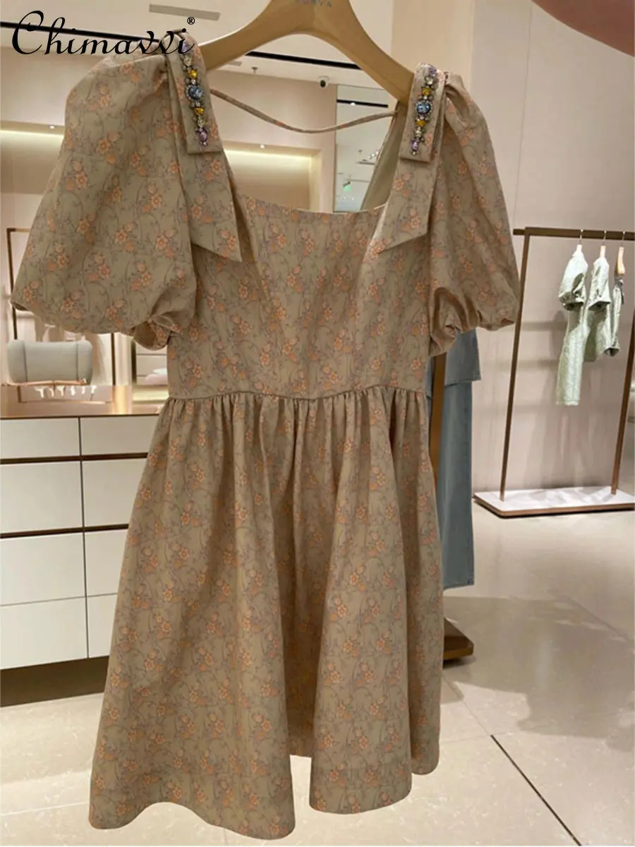 

Женское Короткое платье в стиле Хепберн, элегантное нежное приталенное платье с бусинами и рукавами-фонариками в французском стиле ретро, лето 2023