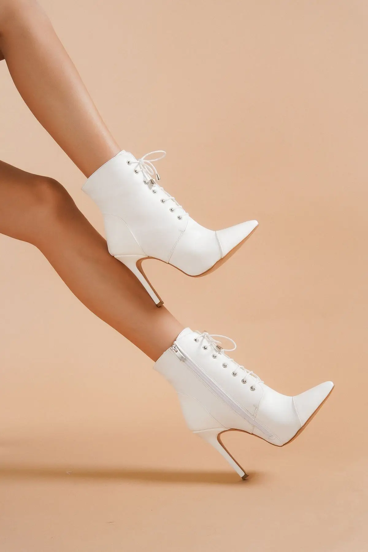 

Women's Fashion Leather White Patent Leather Heels Boots