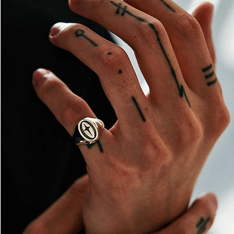 

Vintage Punk Cross Ring For Man Fashion Design Hip Hop Silver Color Opening Woman Ring Charm Couple Parrty Gift 2022 New Jewely