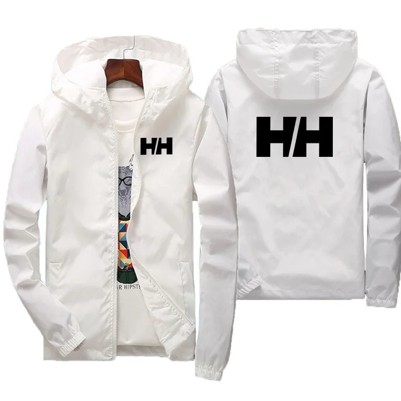 Рисунок 3 - Мужская ветровка с капюшоном