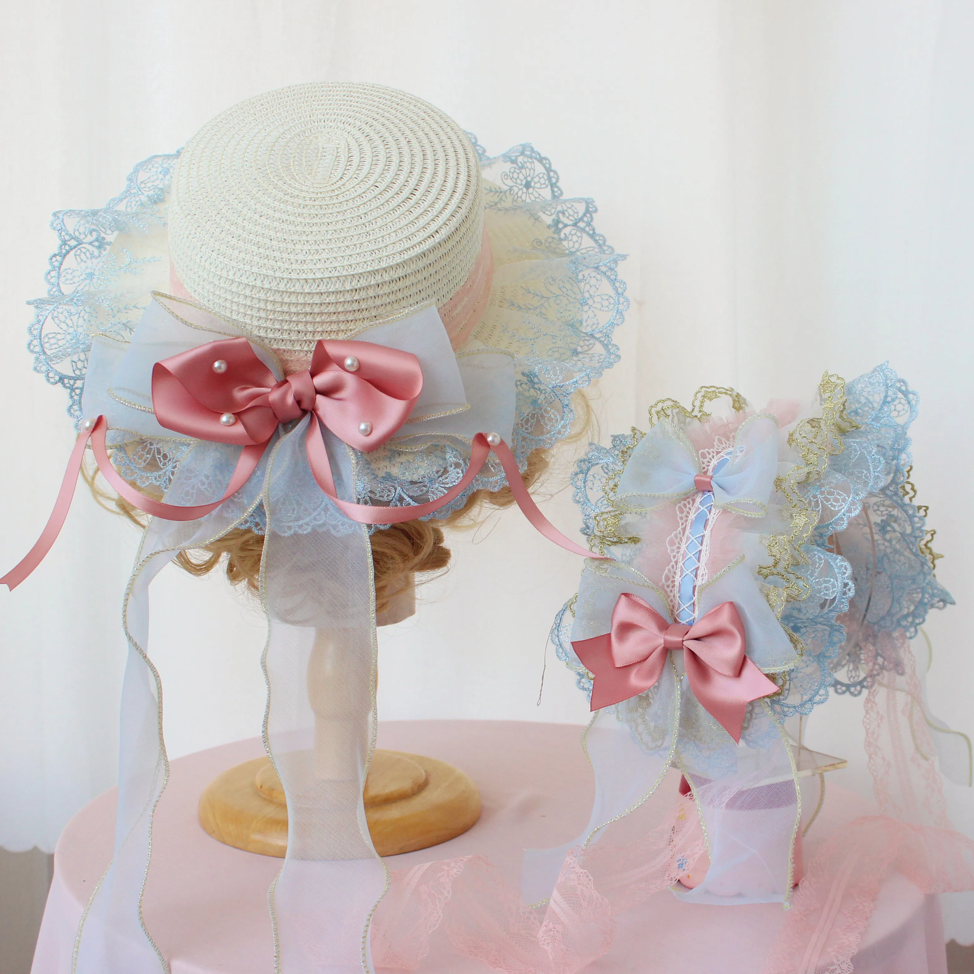 

Классическая голубая и розовая соломенная шляпа для чайной вечеринки, шляпа с кружевом и бантом для девочек в стиле "Лолита", плоская шляпа, ...