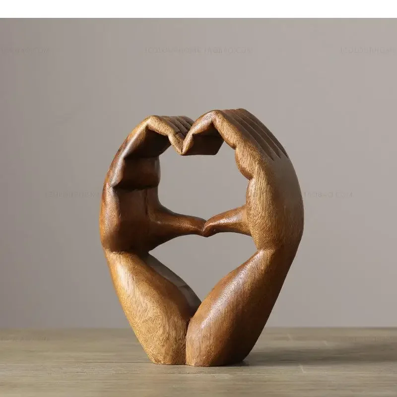 Ornements sculpmsы в деревянном сердечнике