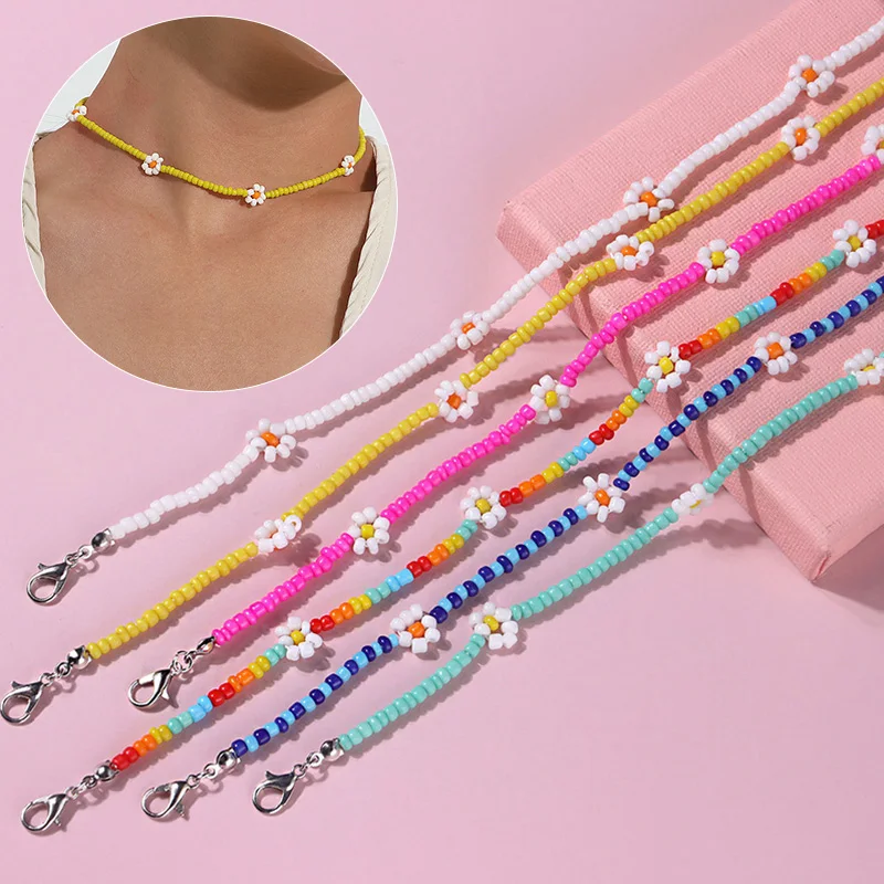 

Bohemian Lovely Daisy Flowers Colorful Beaded Necklace Charm Statement Short Choker Necklace for Women Vacation Jewelry Gifts