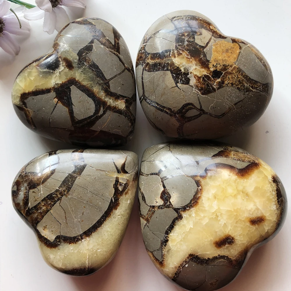 Натуральный септарий хрусталь в форме сердца Резной декор большая любовь кварц