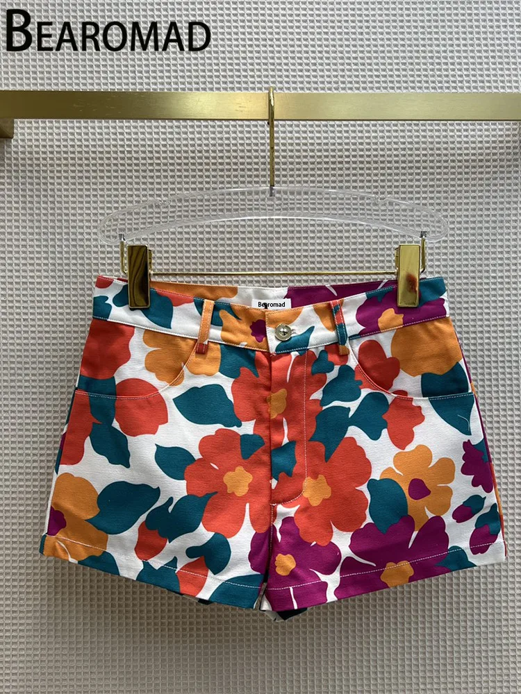 

Bearomad Summer Fashion Runway Elegant Gorgeous Shorts Women's Regular Waist Flowers Print Button Pockets Straight Slim Shorts