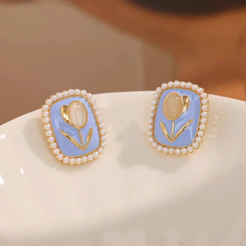 

Korean Earrings Vintage Enamel Pink Blue Geometric Pearl Square Clip on Earrings Tulip Flower Ear Clip Earrings Without Piercing