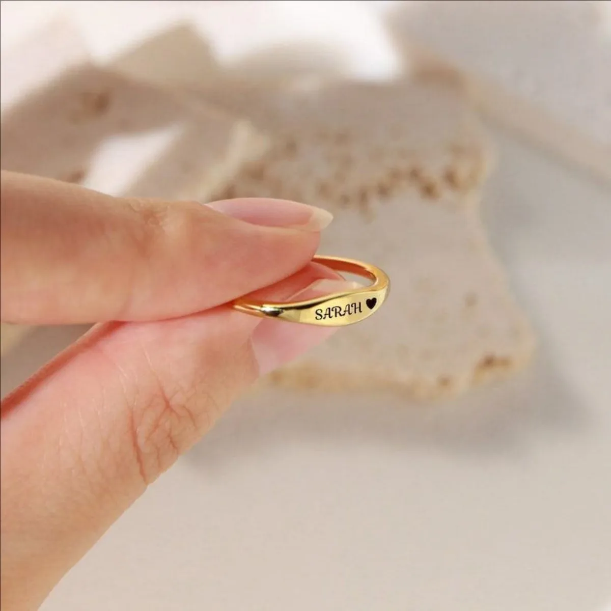 Кольцо с именем на заказ тонкое кольцо гравировкой подарок подружке невесты имя