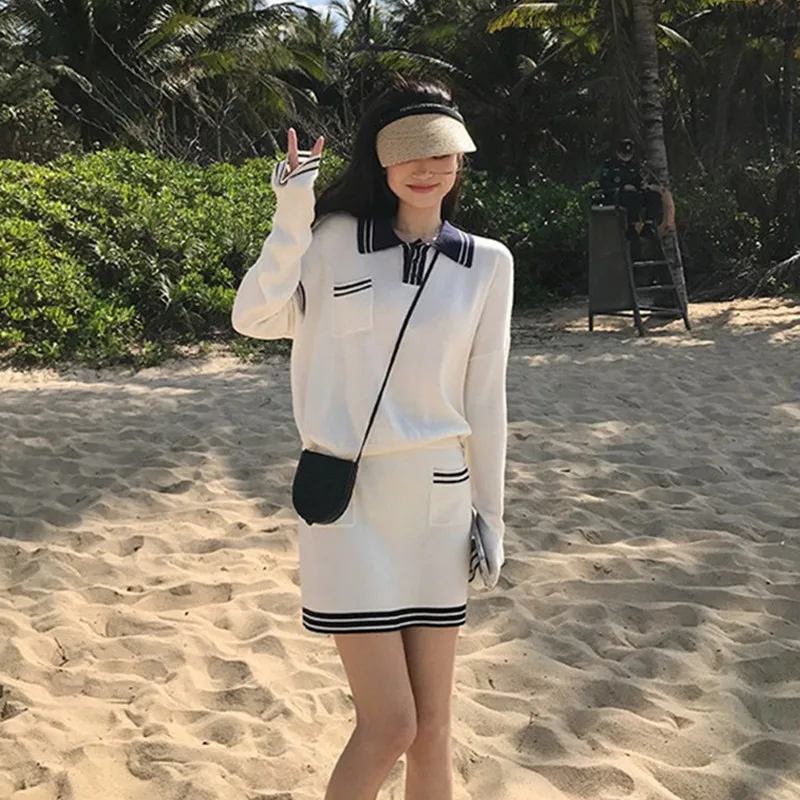 

Женский трикотажный комплект из двух предметов, тонкая юбка-топ контрастных цветов в студенческом стиле, весна