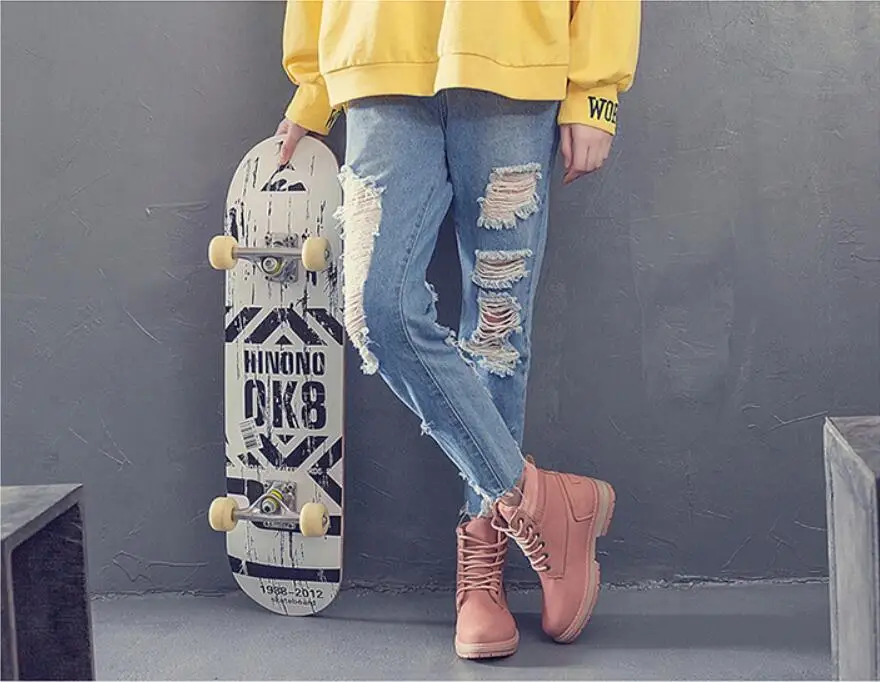 2022 fashionable winter shoes Women's warm snow boots Ankle boots Outdoor thick soled thick heels Women's boots Pink lace up boo