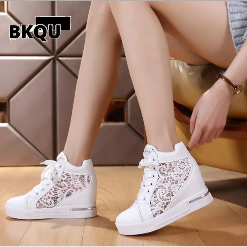 

Women Wedge Platform Sneakers Rubber Brogue Leather High heels Lace Up Shoes Pointed Toe Height Increasing Creepers White Silver