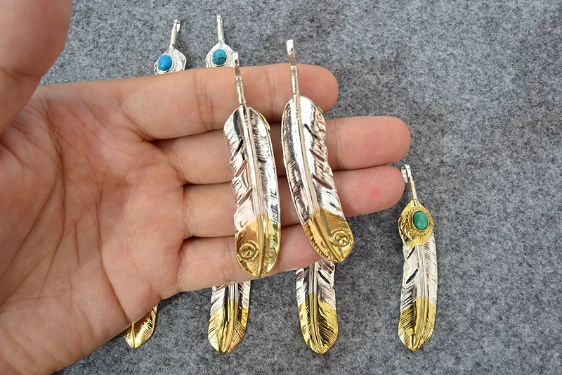 Женский комплект бирюзовых кулонов в виде листьев