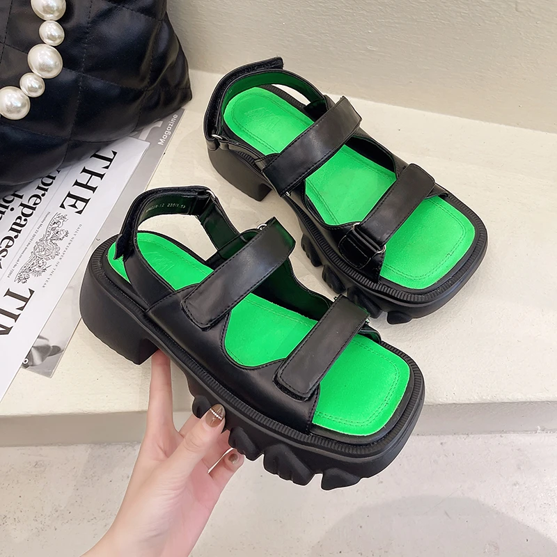 

Нескользящие спортивные женские босоножки на среднем каблуке, туфли для маффинов, женская обувь 2022, Костюмные женские сабо с ремешком и пря...