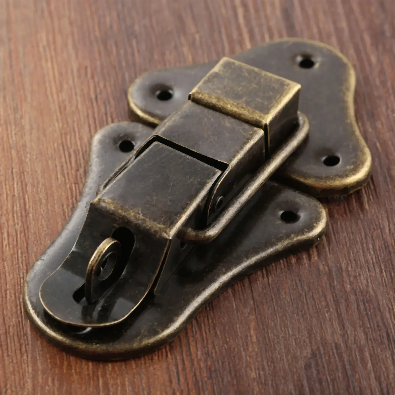 1 компл. Античная бронзовая коробка защелка с винтами искусственный декор ящик