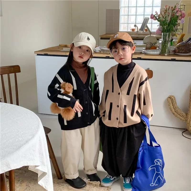 

Осенне-зимние модные кардиганы в полоску для мальчиков и девочек, теплая мягкая трикотажная одежда, Детский свитер, пальто