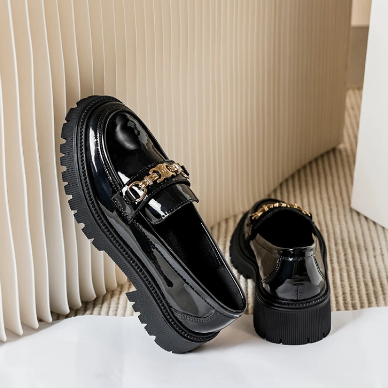 2023 Spring New Women's Loafers Thick Sole Thick Heel Round Toe British Style Small Leather Shoes Large Size Women's Shoes