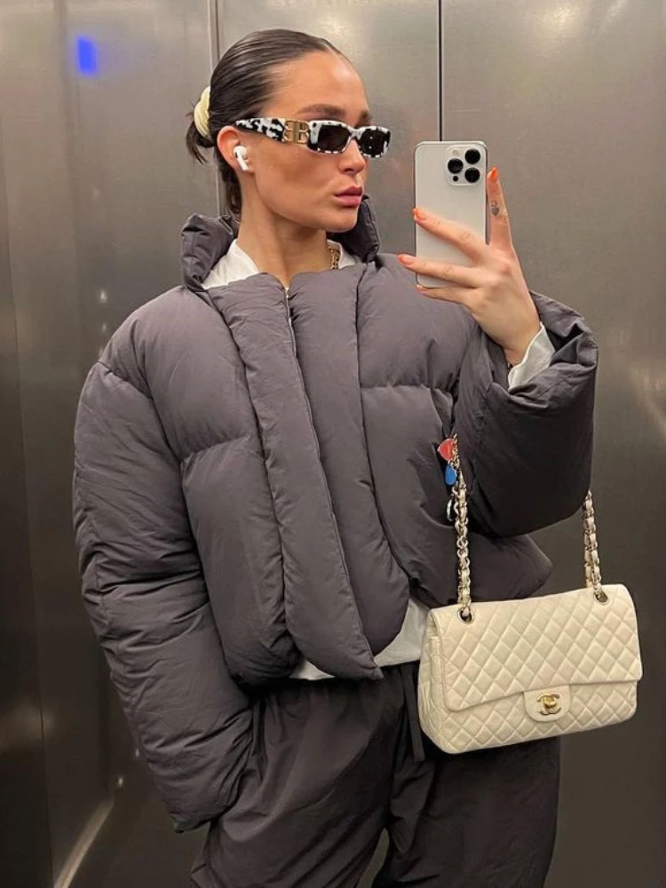 

Женское короткое пальто с воротником-стойкой, повседневное свободное белое пальто с буфами, модная плотная теплая верхняя одежда, уличная о...