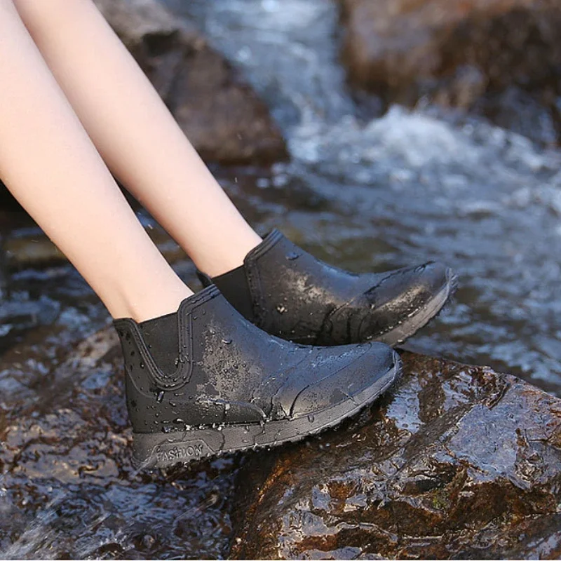 Женские резиновые ботинки нескользящая водонепроницаемая обувь для женщин