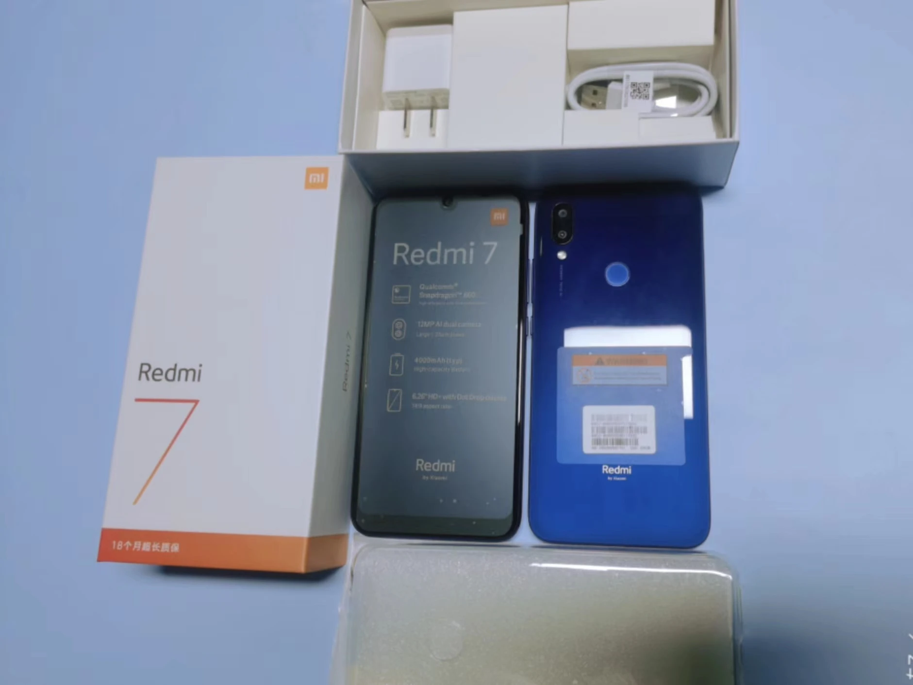 Original Xiaomi Redmi 7 mobile phone 4GB 64GB,Googleplay Android Cell Phone 4000mAh Fingerprint Dual SIMRandom color with gift