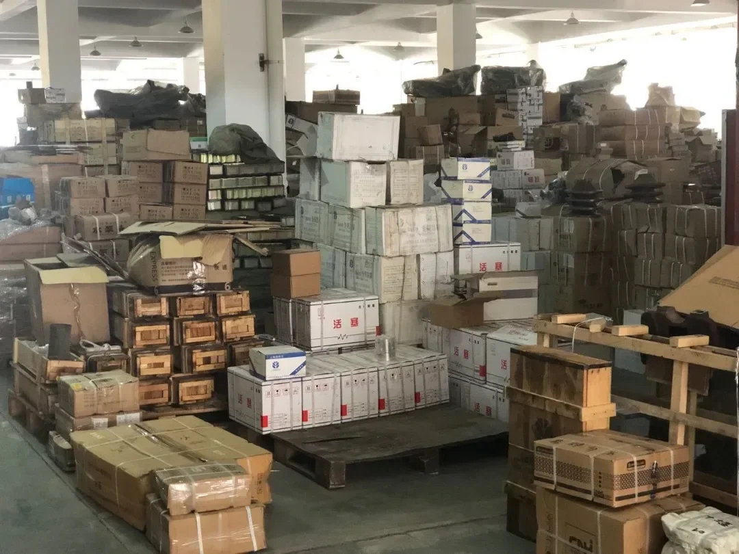 1000K запасные части для колесного погрузчика 803045297 P124A-16(1121001492) Шестеренчатый насос